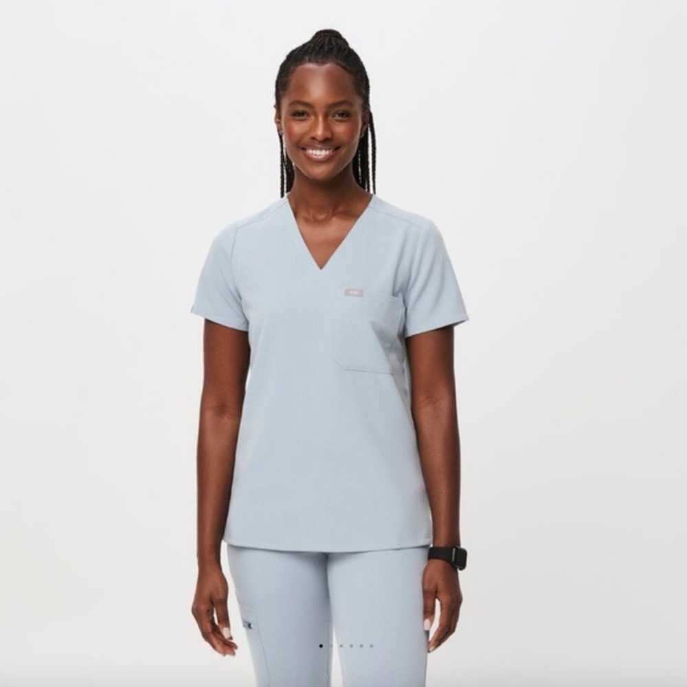 Medium Figs Dusty Blue Scrub Set Casma top + Kade Pant